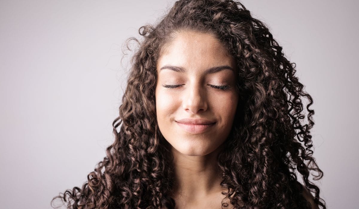 A Comprehensive Guide on Curly Hair Length Chart image 36